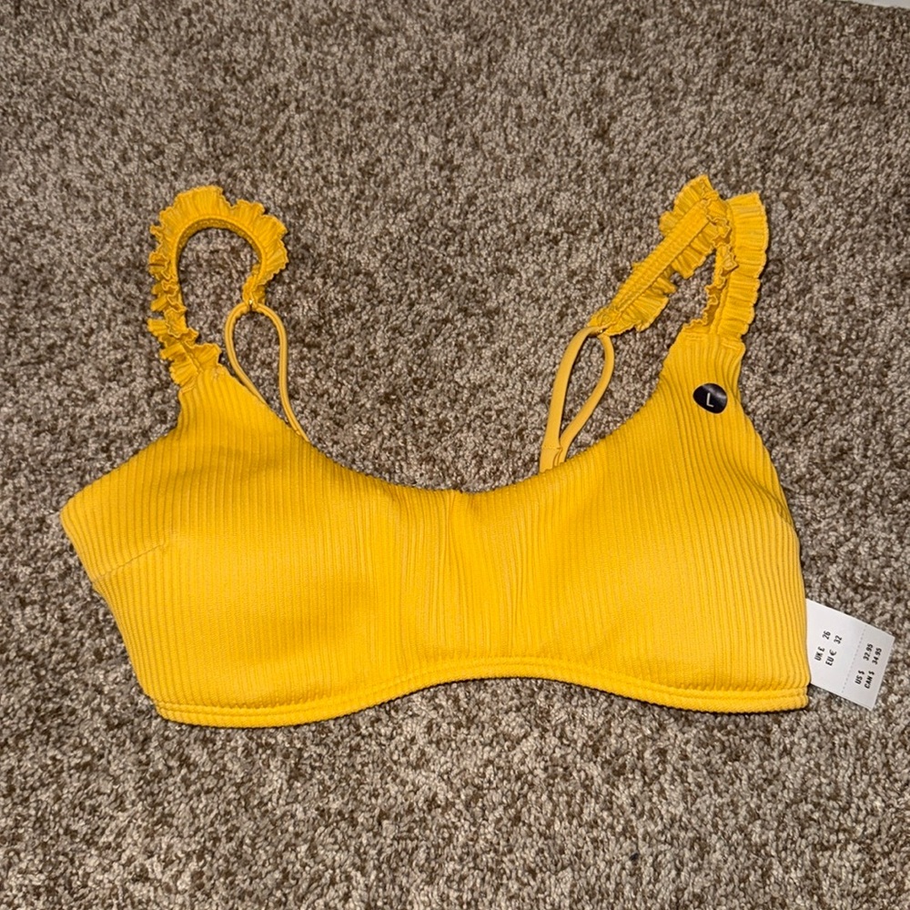 NWT - Abercrombie Mustard Yellow Ruffled Bikini Top, size large